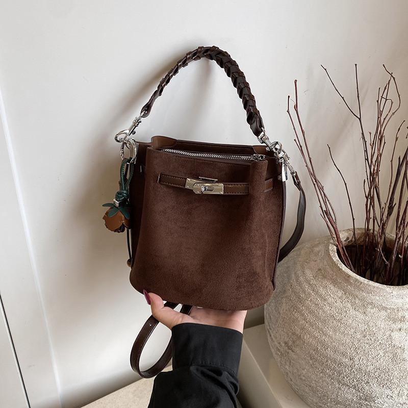 IELGY Ladies Messenger Bag Retro Casual All-Match Portable Bucket Bag