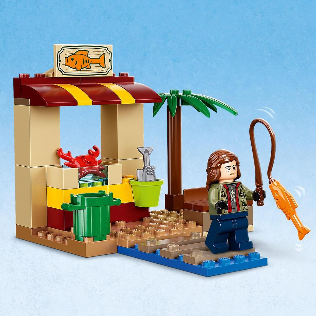 LEGO Jurassic World Chase the 76943 Toy Block Present Vehicle Vehicle Dinosaur for Boys and Girls Ages 4 and Up Pteranodon!