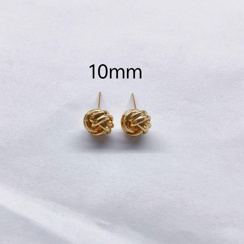 Gold-Tone Geometric Twist Earrings: Fashionable and Versatile Multi-Layer Braided Earrings for Women.