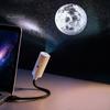 Taşınabilir USB Projektör Lambası, 2 Film, Ay ve Samanyolu LED Projektör Yatak Odası Işığı, Araba, Tavan Dekorasyonu için 360 Derece Dönen