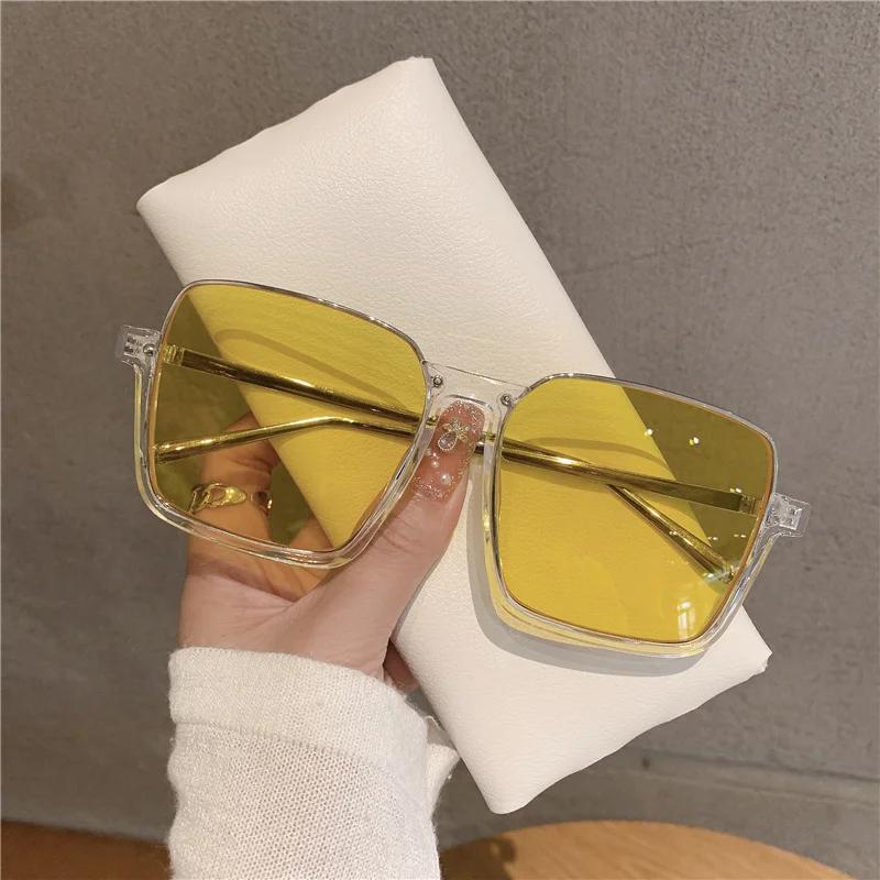 Sunglasses for Women Metal Square Frame  New Vintage Fashion Luxury Shades Pink Sun Glasses Photograph Sun Eyewear UV400