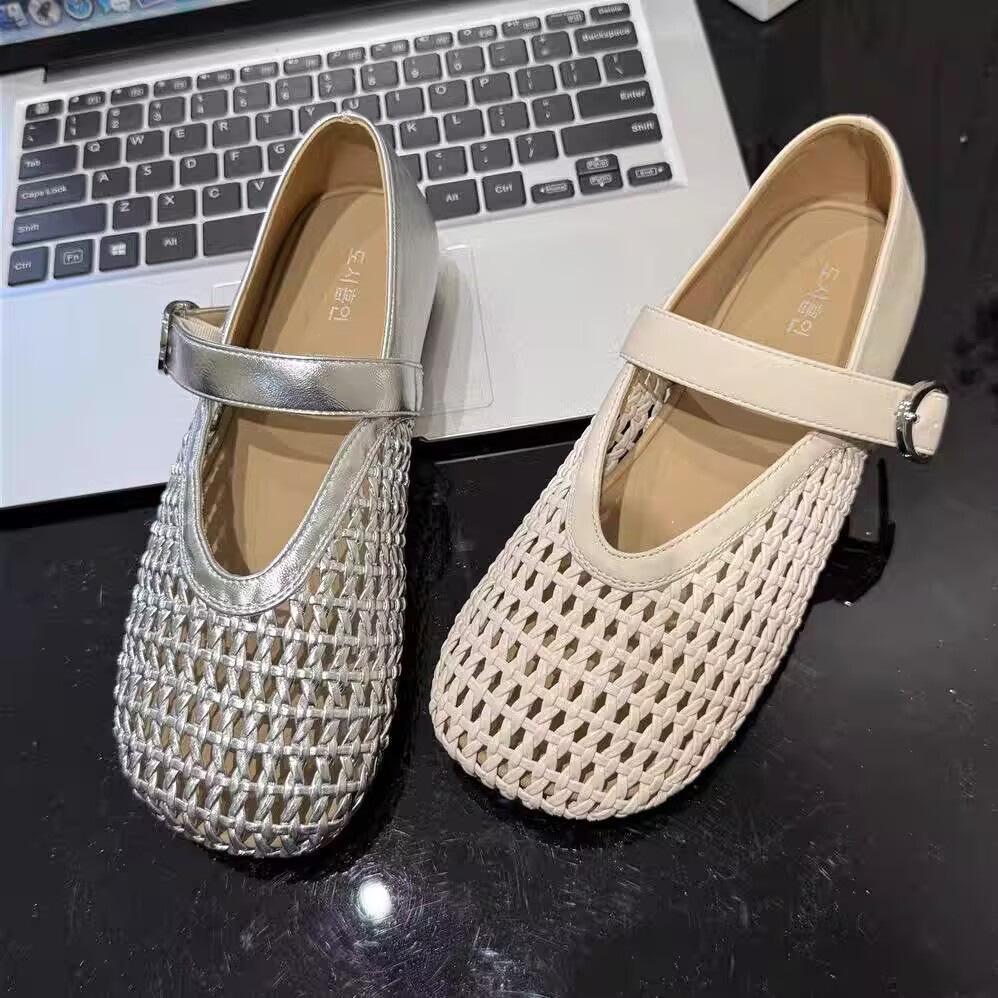 French hollow woven one-word buckle Roman sandals women's 2025 new round head flat bottom Mary Jane hole shoes
