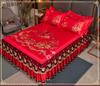 Falda de cama de encaje rojo de lujo, colchoneta suave como el hielo, colcha de estilo chino para cama de tamaño doble, juego de tres piezas, lavable a máquina