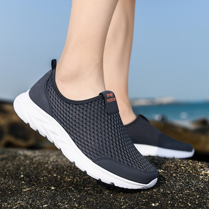 Summer mesh shoes breathable deodorant casual sports shoes large size non-slip light lazy shoes
