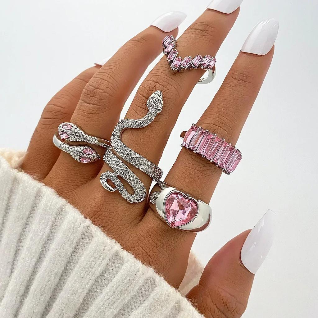 9Pcs/Set Vintage Gold Color Love Heart Butterfly Metal Rings Set for Women Simple Assembly Rings Paty Jewelry Gift Accessries