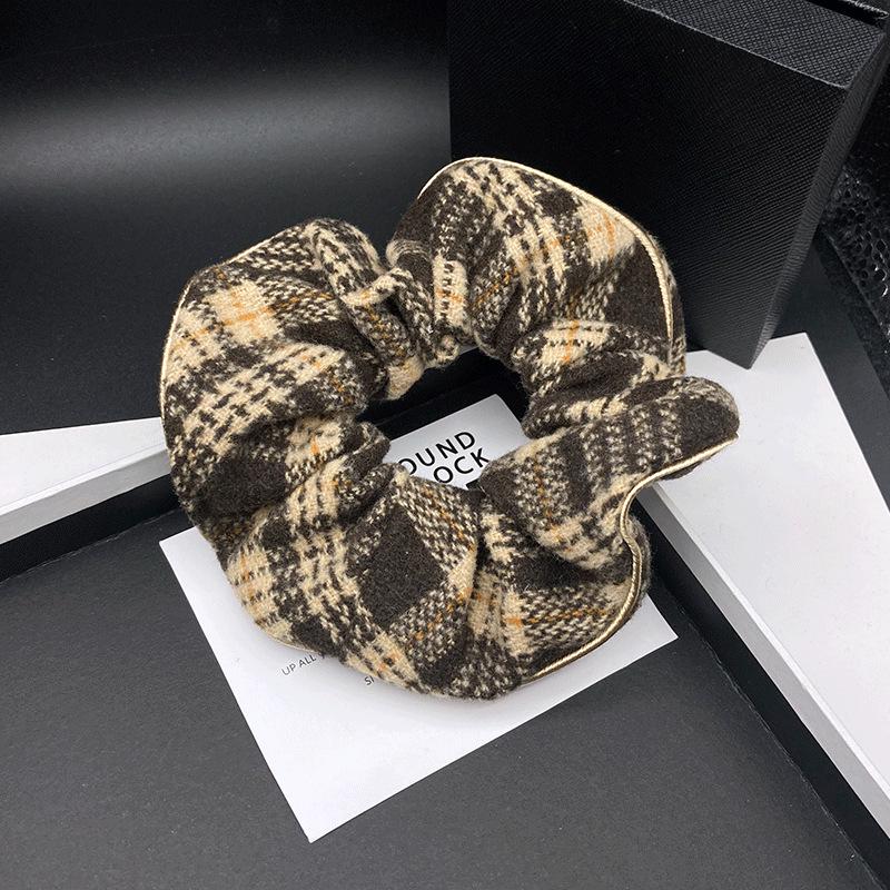 High-End Plaid Hair Tie - Retro Autumn/Winter 2024 Collection