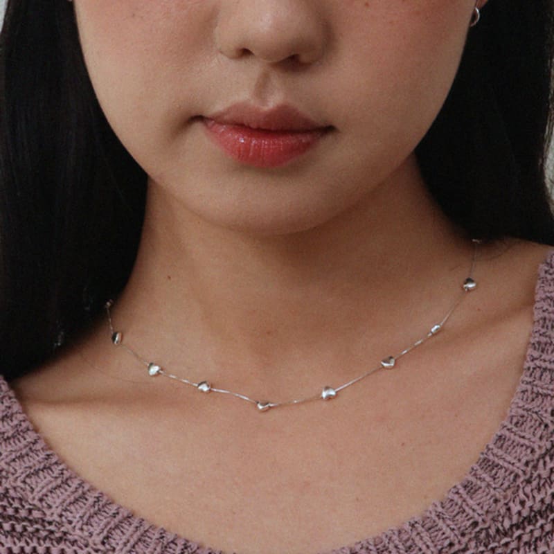 

Less is more silver heart chain necklace OS
