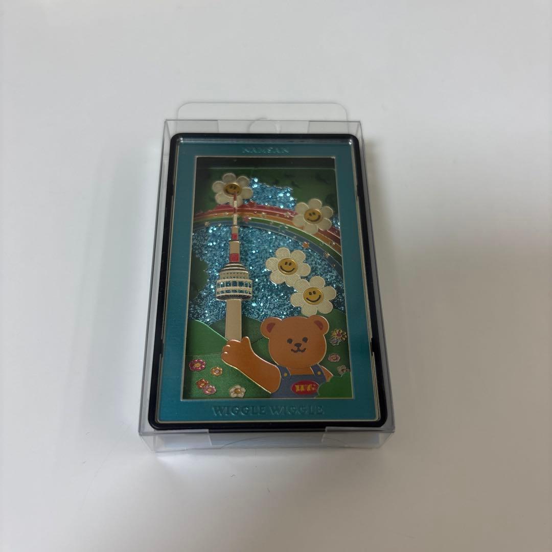 

[USED] Korean souvenir wiggle wiggle magnet Seoul Tower