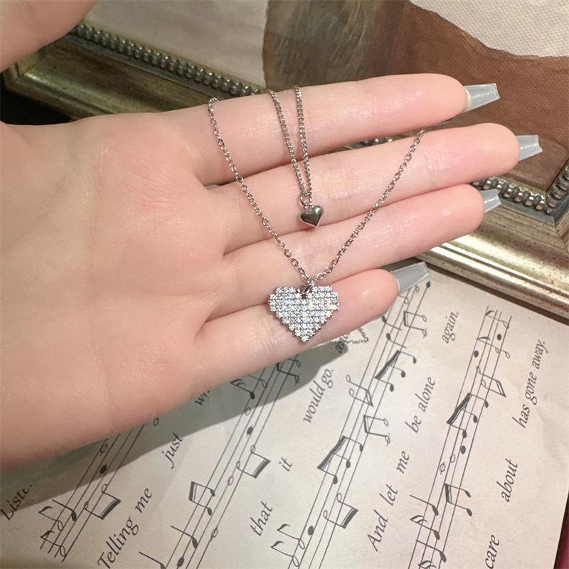 High-End Heart-Shaped Diamond Necklace - Elegant Clavicle Chain with Niche Design