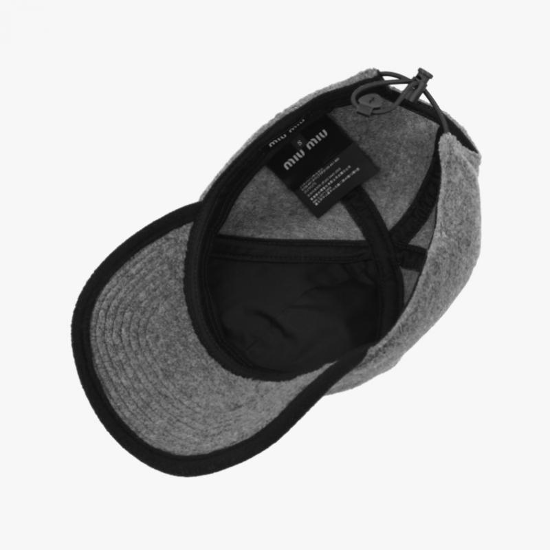 Boné de Baseball Miu Miu em Fleece com Logo Bordado F0031