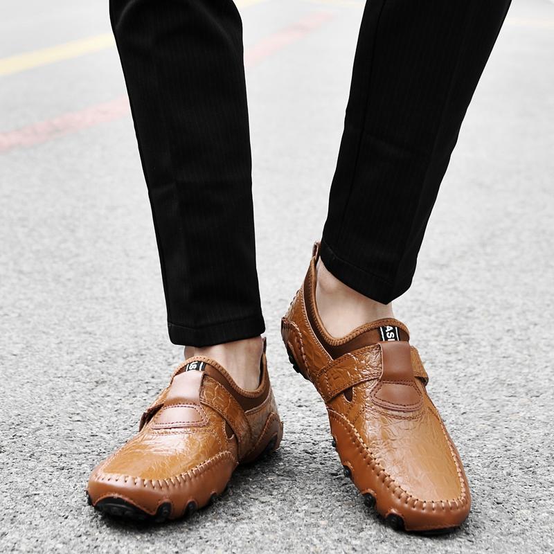 Spring New Handsewn Leather Crocodile Pattern Bean Shoes Octopus Shoes Fashionable Outdoor Lightweight Sports and Casual Shoes