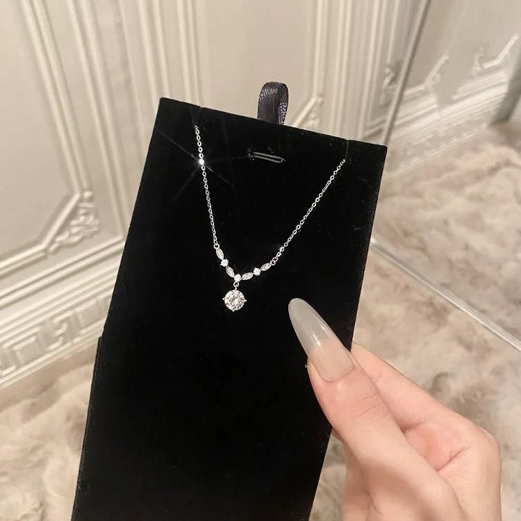 Shining Water Drop Pure Silver Necklace, Women's Light Luxury Clavicle Chain, Birthday Gift