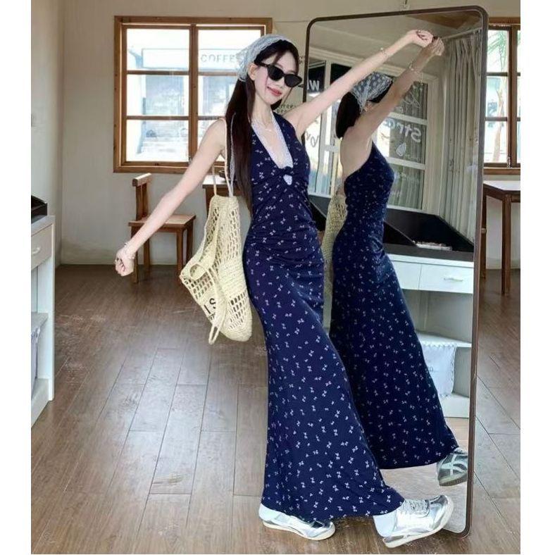Suspender dress women's summer 2026 new floral French neck close waist thin long dress temperament skirt women's clothing