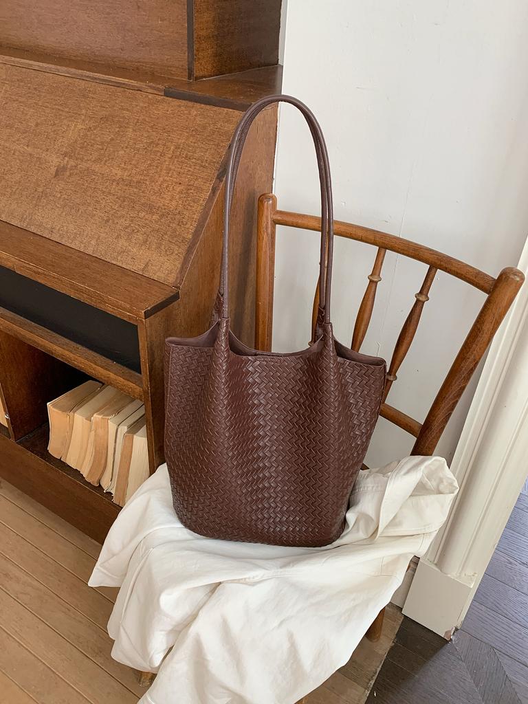 Large-capacity Premium Style Tote Bag, Casual and Laid-back Single-shoulder Bucket Bag
