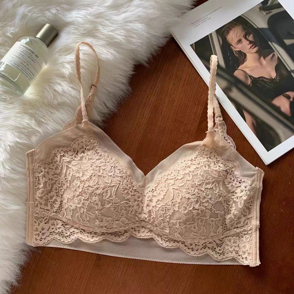 Lace gathers female college students, popular beautiful back, no steel ring, big chest, small non-running cup, skin-friendly and breathable bra