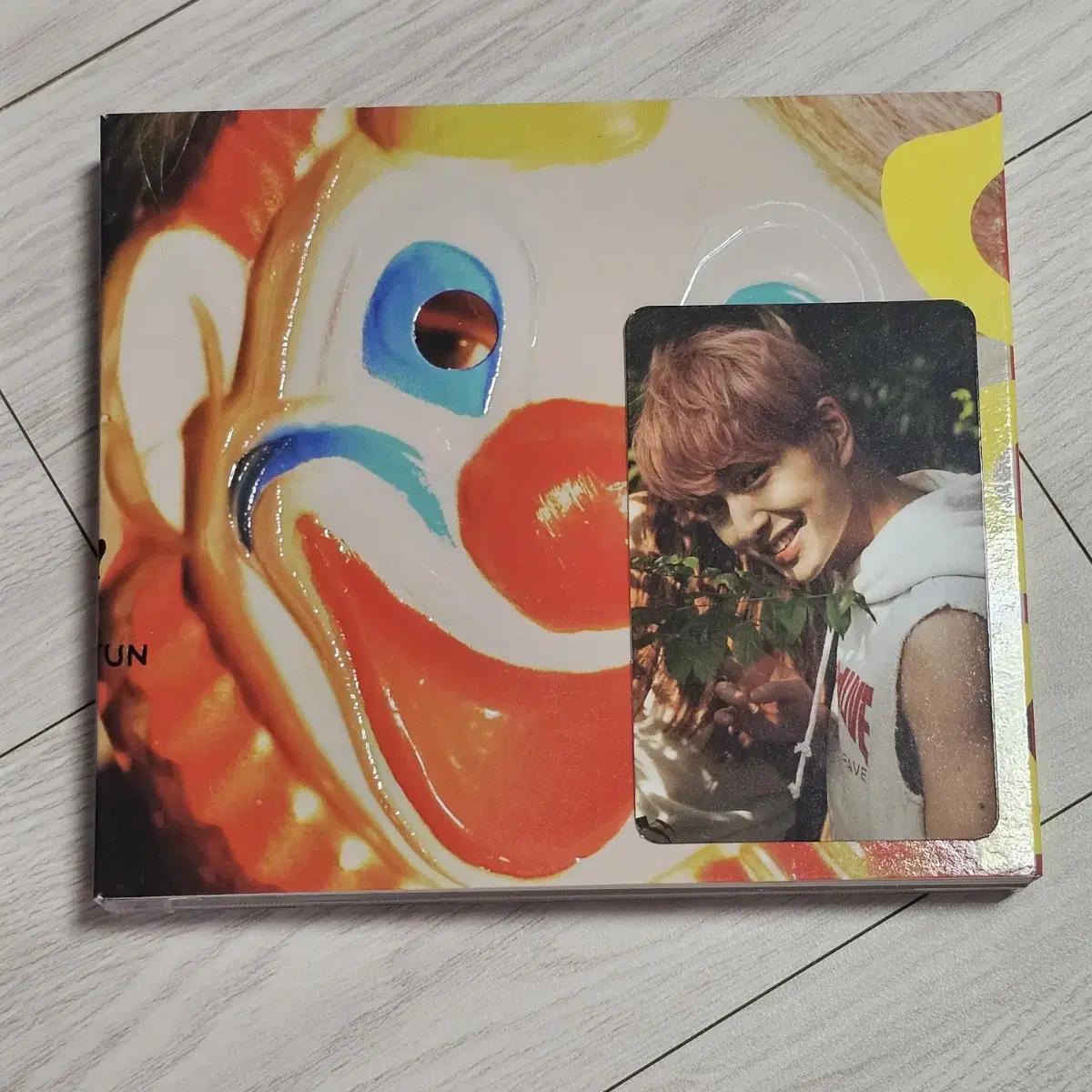 

Shinee Ode Album Onew Photocard Set Jingi View