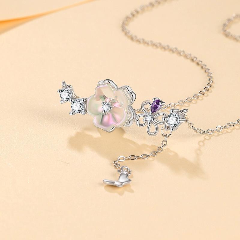 Colar Sob Flores de Cerejeira Design Original Feminino Pingente de Borboleta Moda Versátil Colar Corrente Clavícula