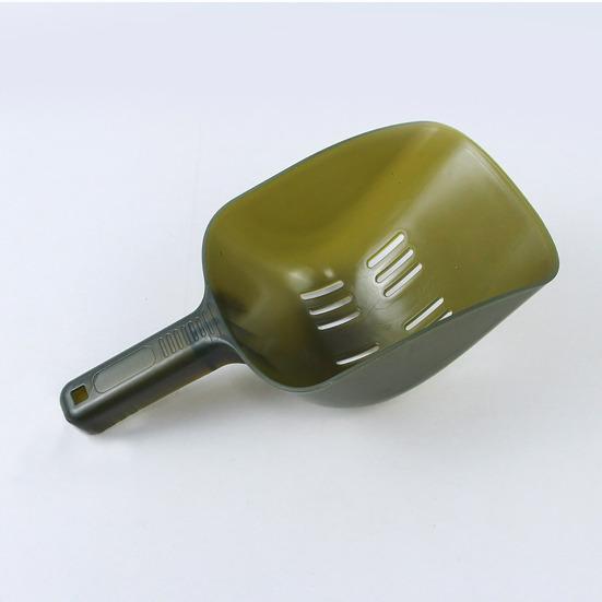 Fishing Bait Throwing Spoon with Drainage Holes Ergonomic Handle Portable Carp Fishing Lure Casting Shovel Scoop Tool Fishing Accessories