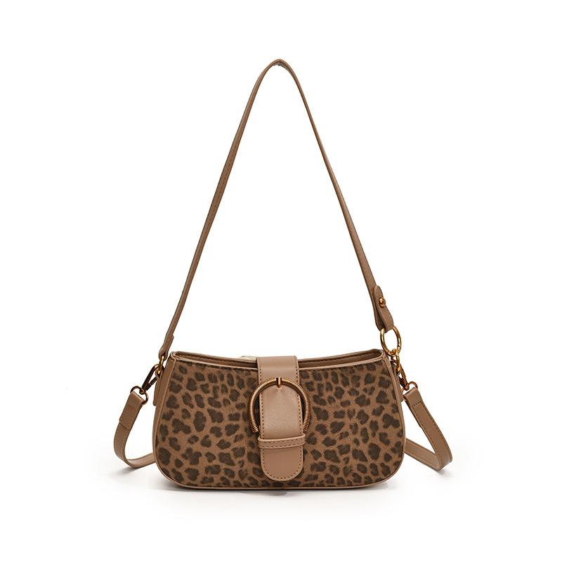 Underarm bag women's 2025 new trendy high-end autumn and winter retro shoulder bag super fire commuter messenger small square bag