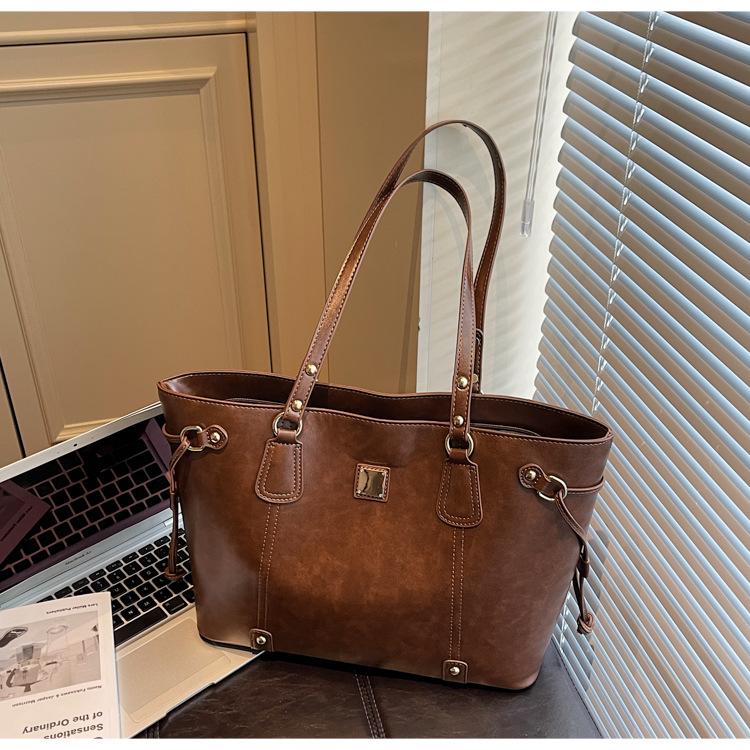 Retro bag women's large capacity 2205 autumn and winter versatile simple shoulder bag premium texture tote bag