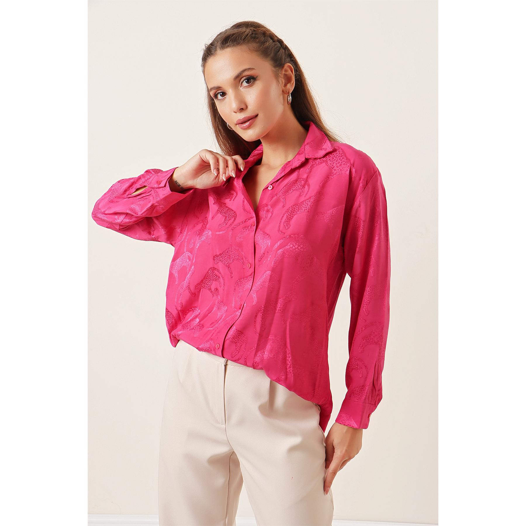 

Рубашка с леопардовой вышивкой