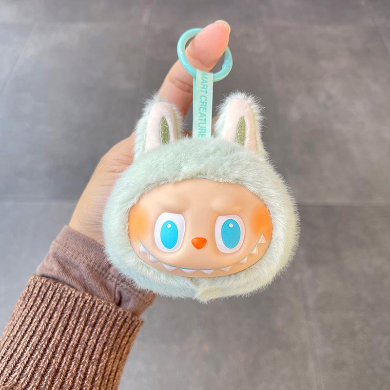 Kreslený plyšový přívěsek na klíče Labubu Kawaii vycpaná panenka hračky přívěsek na batoh ozdobné doplňky kroužek na klíče od auta dárky k narozeninám