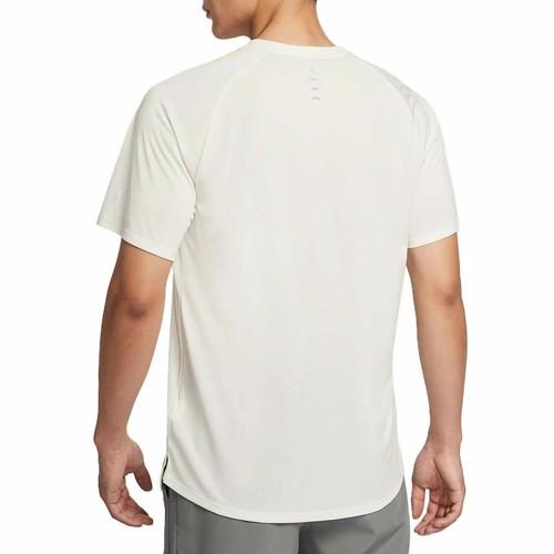 Nike Men's White Breathable Quick-Dry Short-Sleeve T-Shirt