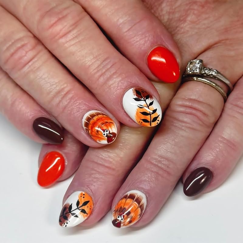 30Pcs Thanksgiving Press on Nails Short Round Shape French Tip Fake Nails with Pumpkin Pie Designs Full Cover Fall Acrylic Nails Thanksgiving Turkey