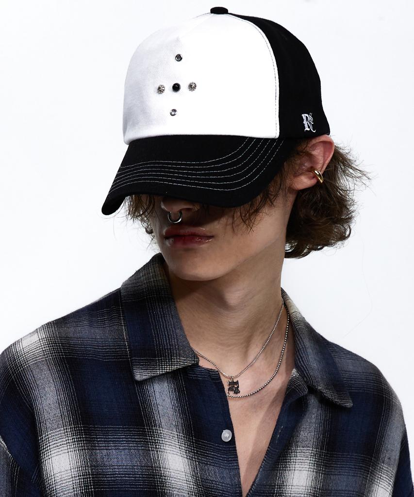 Aleseueseussi Western Rivet Ball Cap - White/Black