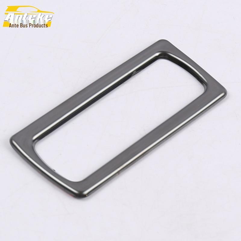 Kompatibel mit 15 Focus-Modellen: Kofferraumschalter Leuchtring und Heckklappenknopf Zierrahmen.