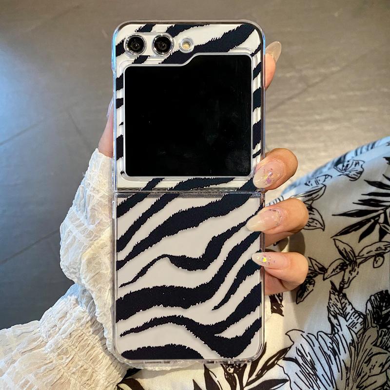 Cow Print Clear Hard PC Phone Case For Samsung Galaxy Z Flip5 Flip4 Flip3 Transparent Folding Back Cover For Samsung Z Flip 5 4