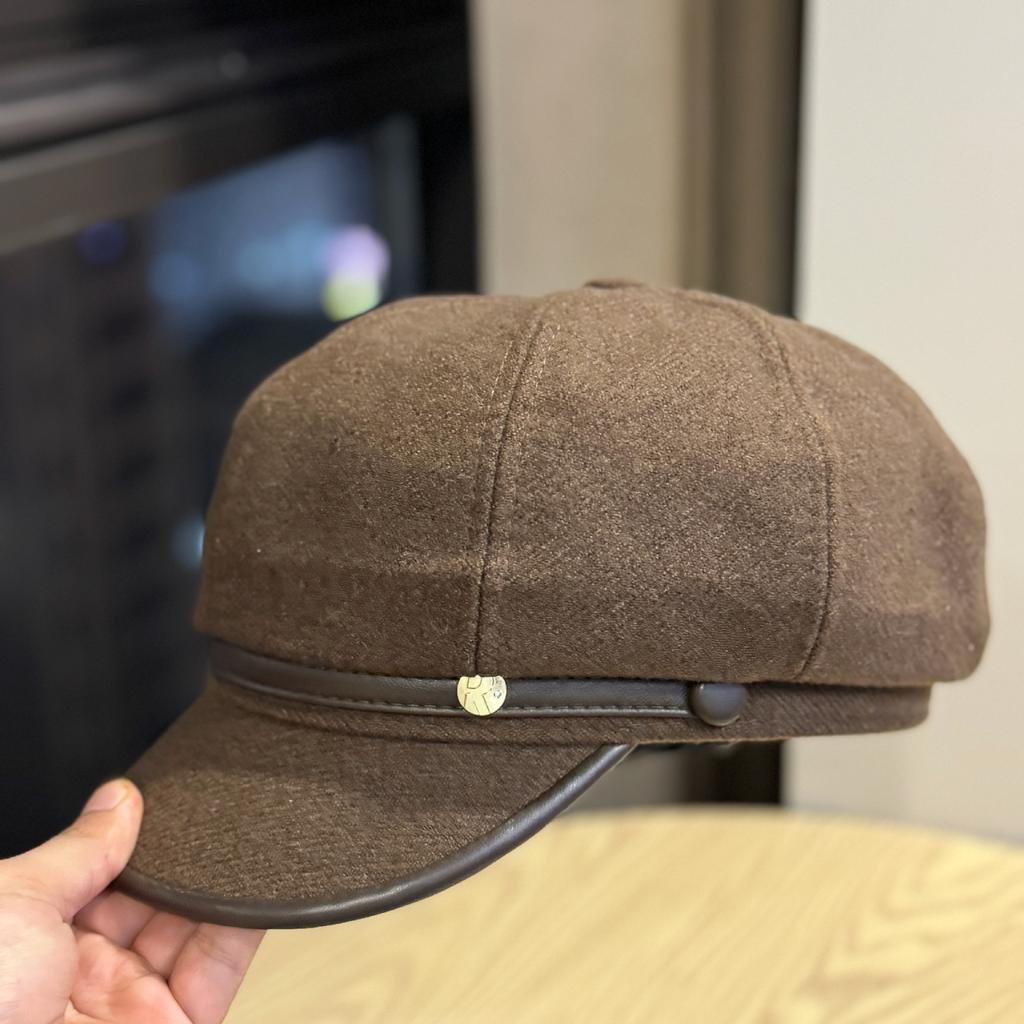 New Metal Label British Octagonal Hat for Women in Autumn and Winter All  Match Casual Face Showing Small Newsboy Painter Hat Duck Tongue Beret