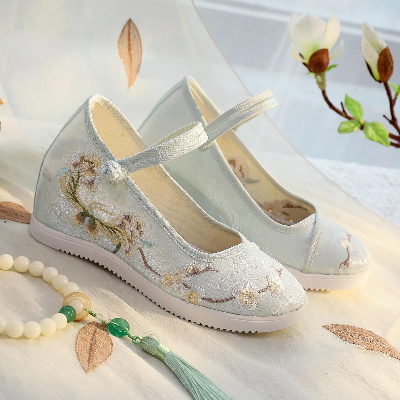 

[Yudie] 2025 new old Beijing cloth shoes with heightened round head women with Hanfu high heels and thick soles embroidered shoes 41 світло-синій колір