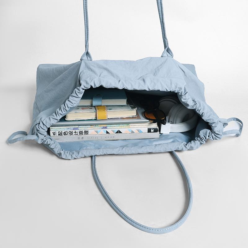 Large Capacity Drawstring Shoulder Bag Sport Lightweight Tote Bag Commuter Travel Storage Bag