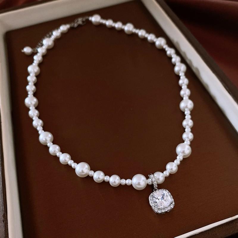 Butterfly Drop Oil Pearl Faux Crystal Necklace Versatile High-end Clavicle Chain Niche Design Jewelry Women