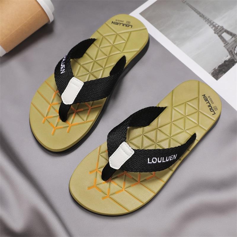 Heißer Verkauf männer Flip-flops Mode Herren Strand Sandalen Outdoor Weiche Sommer Hausschuhe Größe 39-45 2024 Zapatos hombre