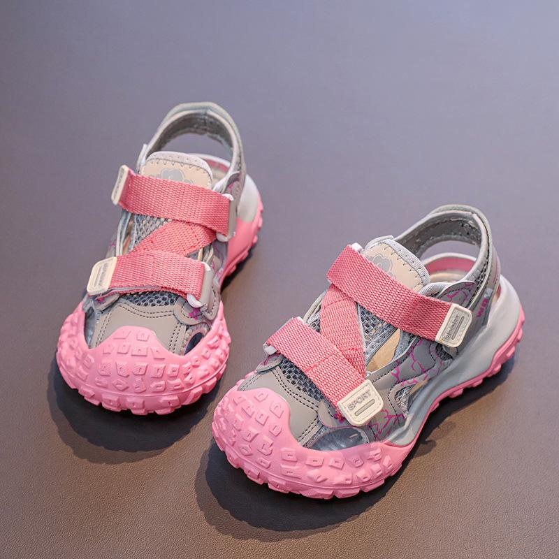 Kids Sports Sandals Hollowed-out Children Sneakers Toes Capped Soft Sole 2025 Summer New Children Running Shoes Mesh Breathable