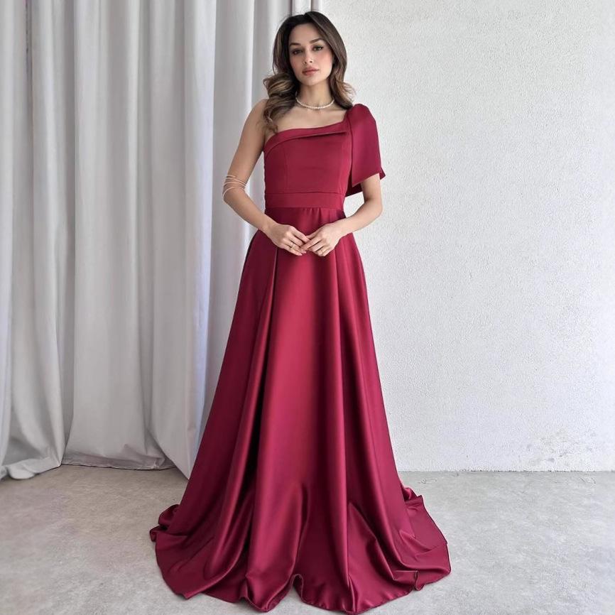 

2025 Summer Elegant One-Shoulder Evening Gown for Women M вино красного