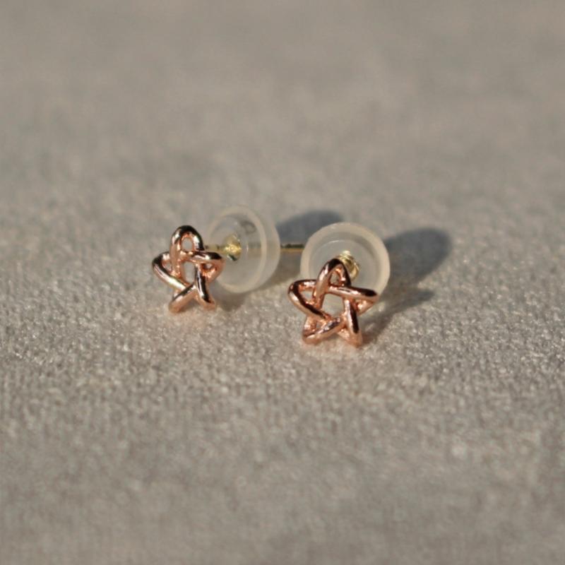 RookieStar 14k Mini Star Earrings R1rreg003