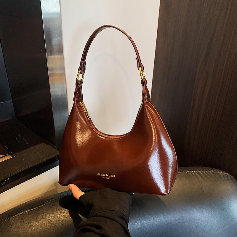 

Retro Women s Handbag Crossbody Bag Commuter Versatile oulder Bag Soft Leather Pure Color Shoulder French Underarm Bag 2026 New