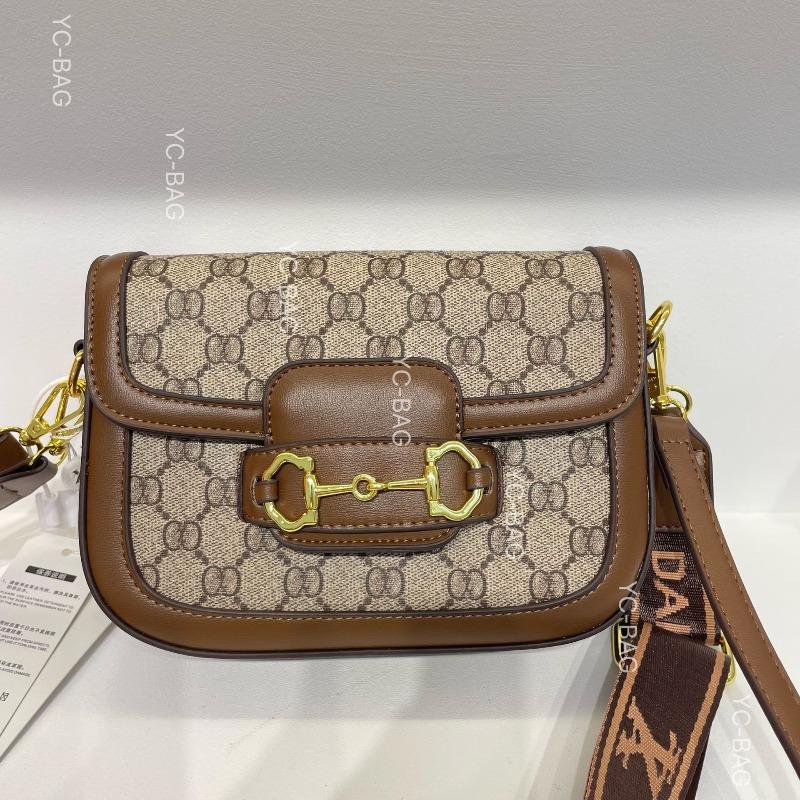 

Retro horseshoe buckle small square bag summer new printed shoulder underarm baguette bag crossbody old flower bag коричневый