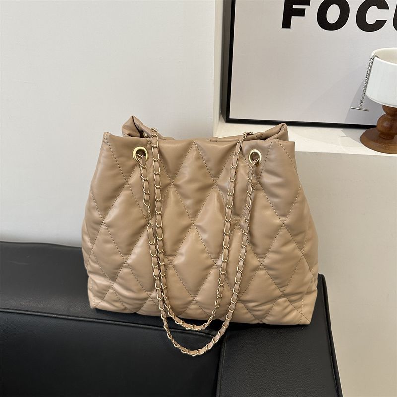 

Premium texture large capacity bucket bag new 2025 fashion diamond tote chain shoulder messenger bag хакі