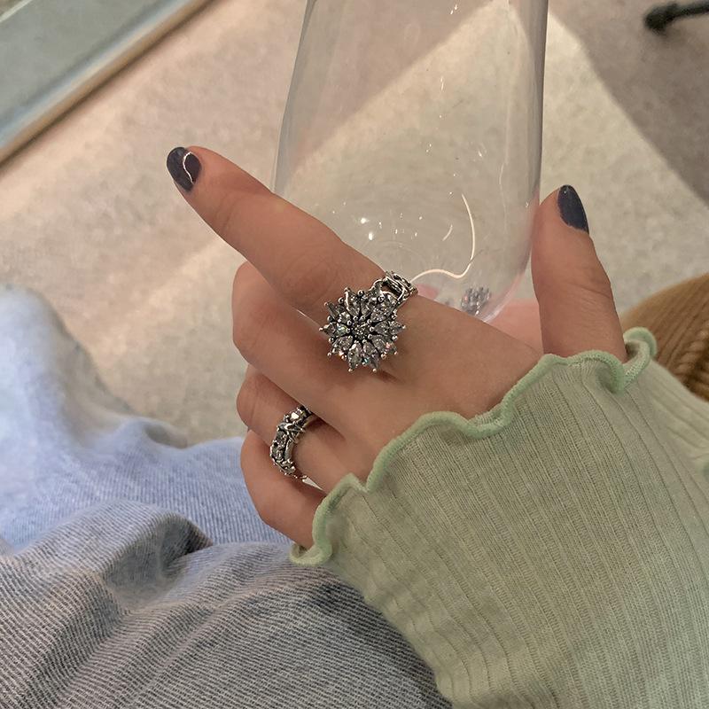 Chic Minimalist Korean Inspired Rhinestone Floral Ring For Fashionable Women