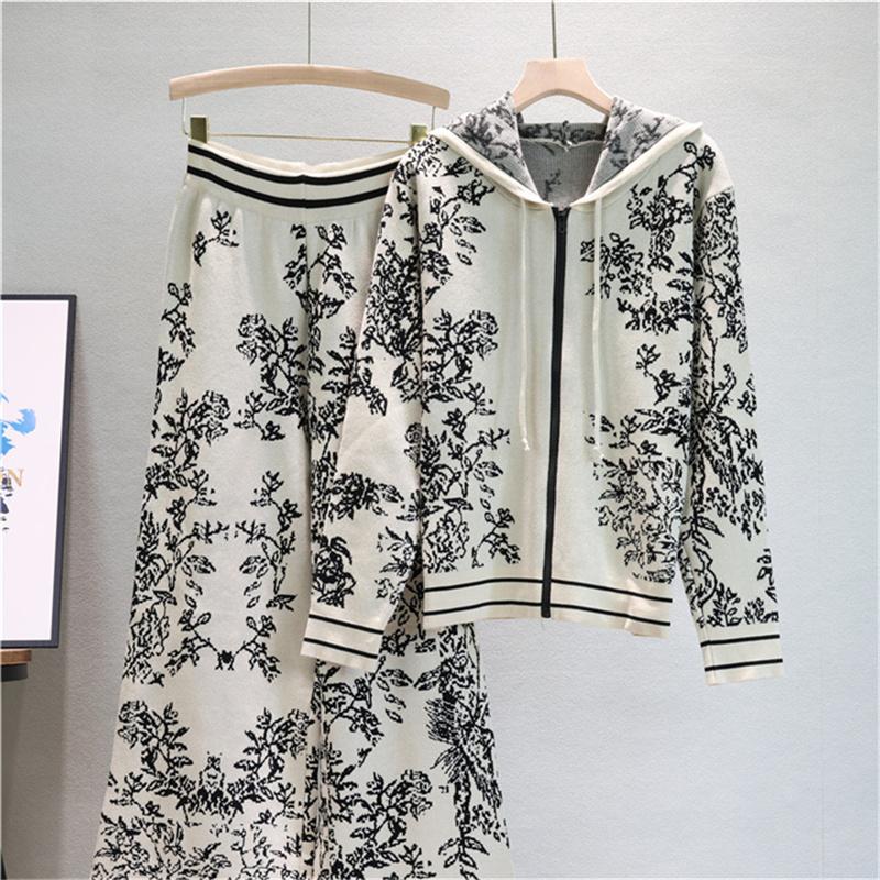 Fashionable Women's Autumn And Winter Ink Painting Suit Loose Knitted Top And Wide Leg Pants Two Piece Suit