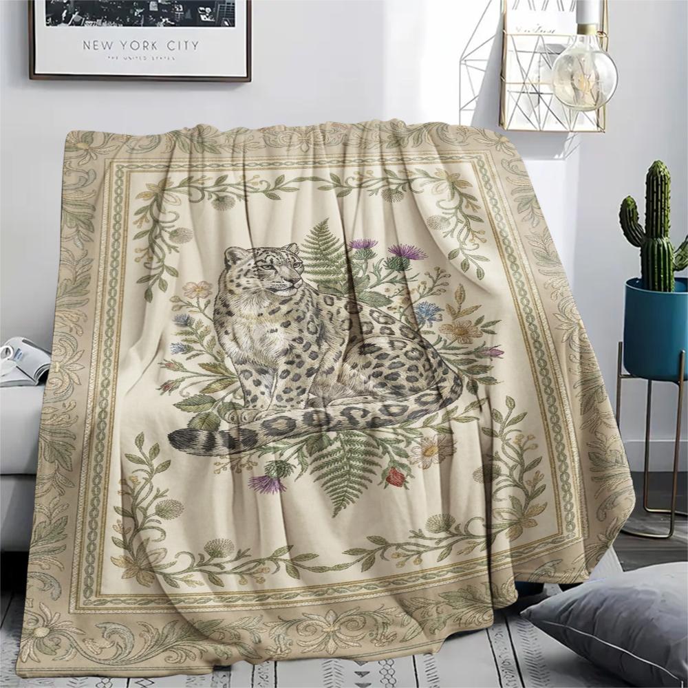 Snow Leopard Animal Print Flannel Blanket, High quality Comfortable for All Seasons, Home Decor, Warmth and Comfort, Perfect for Christmas Gifts119