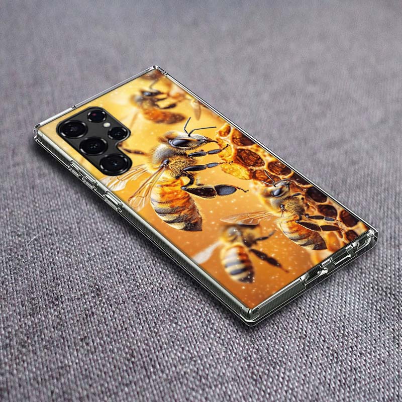 Bees and Honey in the Honeycomb Phone Case For Samsung Galaxy S24 S23 S21 S20 FE S22 S26 Ultra S25 Edge S10 Plus Cover Clear TPU