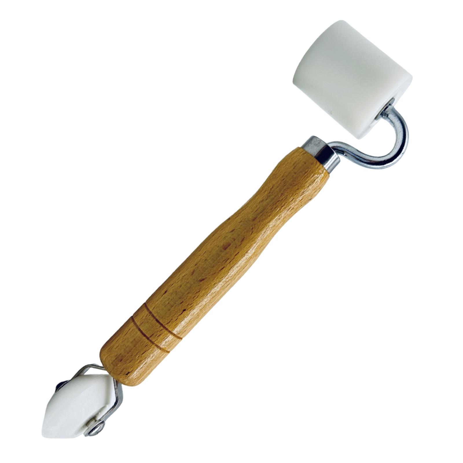 

Multipurpose Seam Roller Roofing Roller Easy to Carry Robusts Seam Roller Detail Penny Roller Tool for Professional Roof A