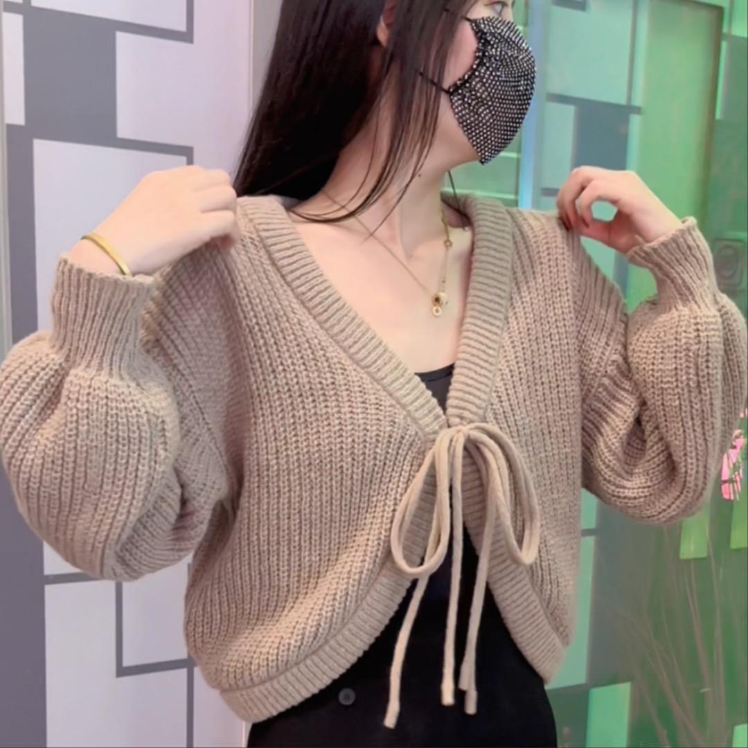 

Tether V-neck lantern sleeve short knitted cardigan women s spring and autumn new Korean version bat sleeve shawl jacket one size fits all хакі