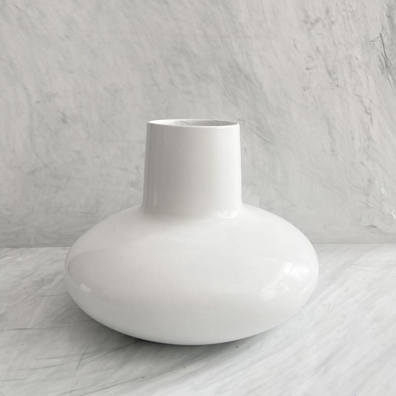 Simple Modern Light Luxury Resin Flower Vase Ornaments Hotel Model Room Dining Table Entrance Cabinet Coffee Table Soft Decorations