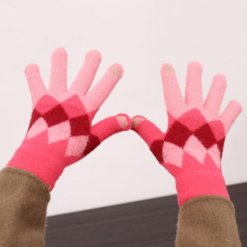 Couple winter warm gloves rhombus plaid contrasting color boys and girls fashion knitted gloves
